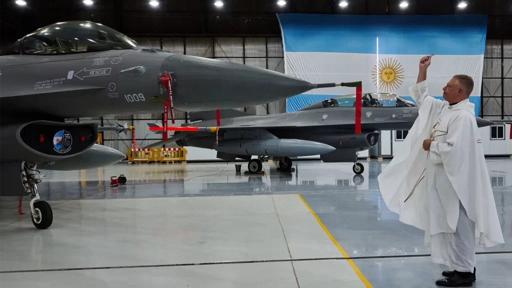 Bendición de los F-16 en la Fuerza Aérea Argentina