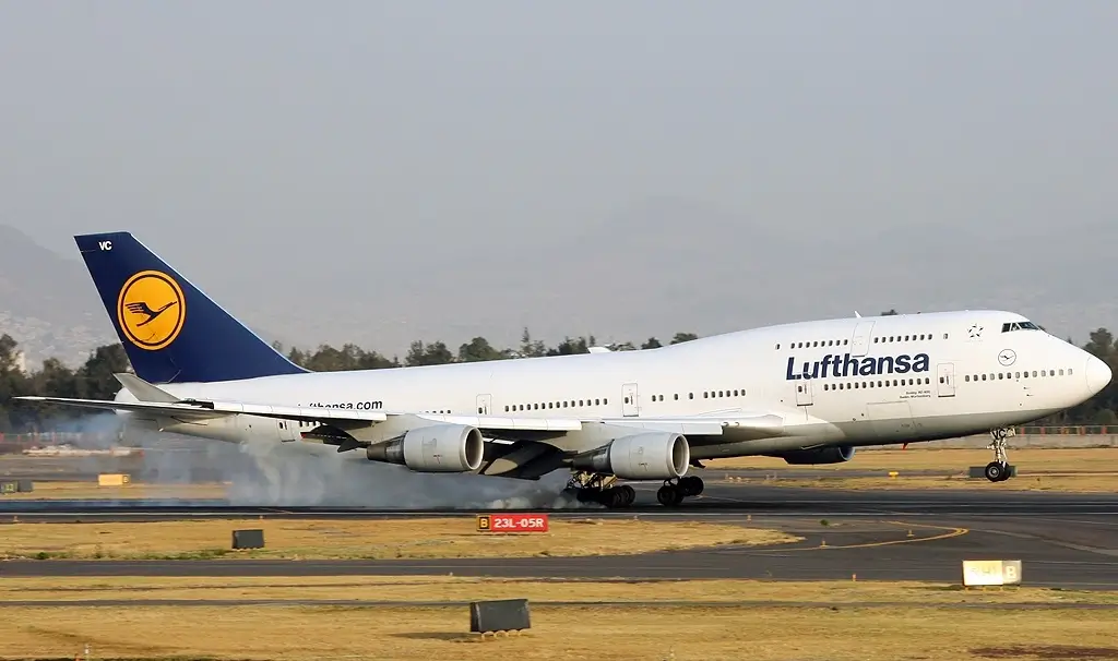 Lufthansa venderá dos Boeing 747-8 a la Fuerza Aérea de los Estados Unidos