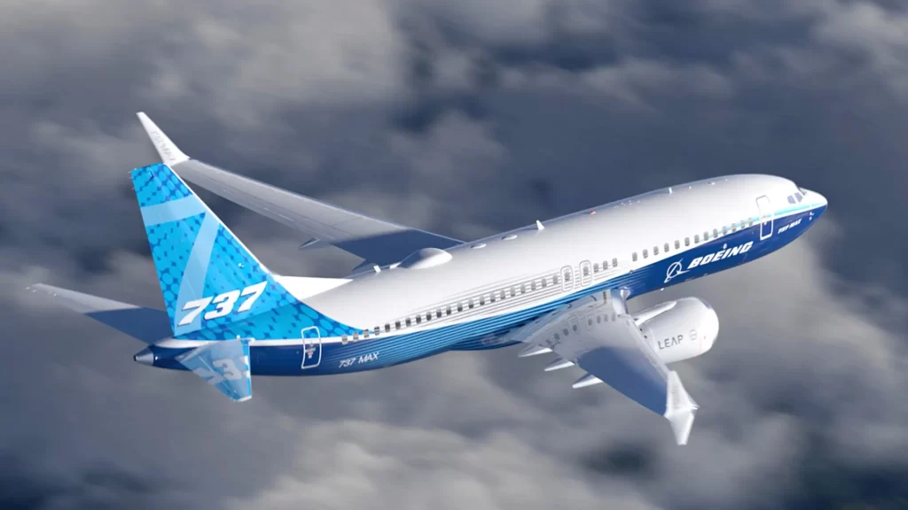 Boeing retrasa entregas del 737 MAX en Q1 2026 por rasguños en cableado. Mantiene producción en 42/mes y meta anual de 500 entregas.