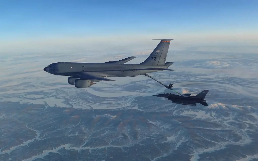 KC-135 de EEUU se estrella en el oeste de Irak