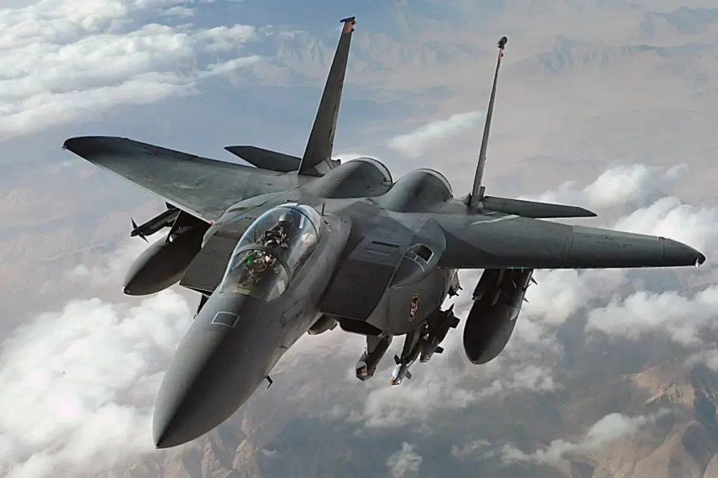 Kuwait derriba por error tres F-15E de EEUU en combate