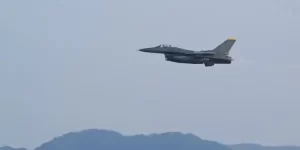 Pánico en Corea del Sur se estrelló un F-16C en pleno vuelo
